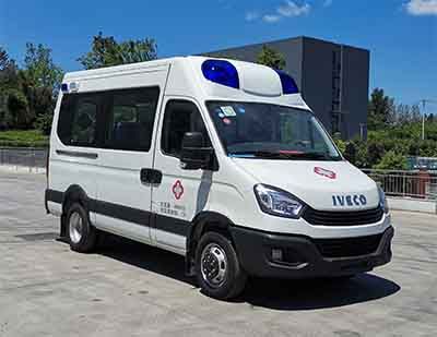程力牌CL5048XJH6YS型救护车